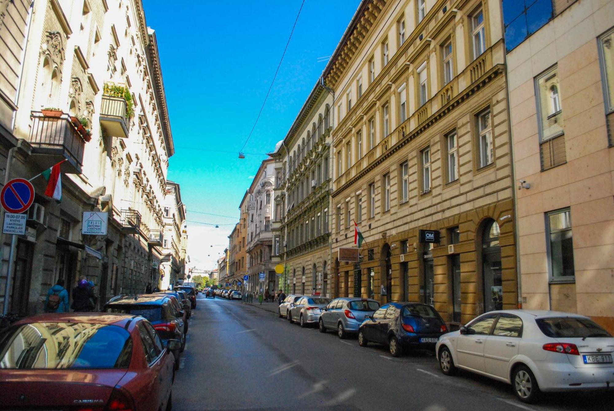 Free Parking, Downtown Apartment Near New York Cafe Budapeszt Zewnętrze zdjęcie